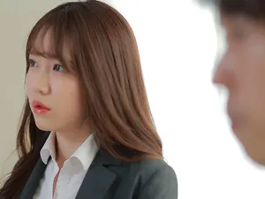 Bồn chứa tinh của anh trai thường đến nhà sống chung… nhưng lại ăn mặc quá sexy