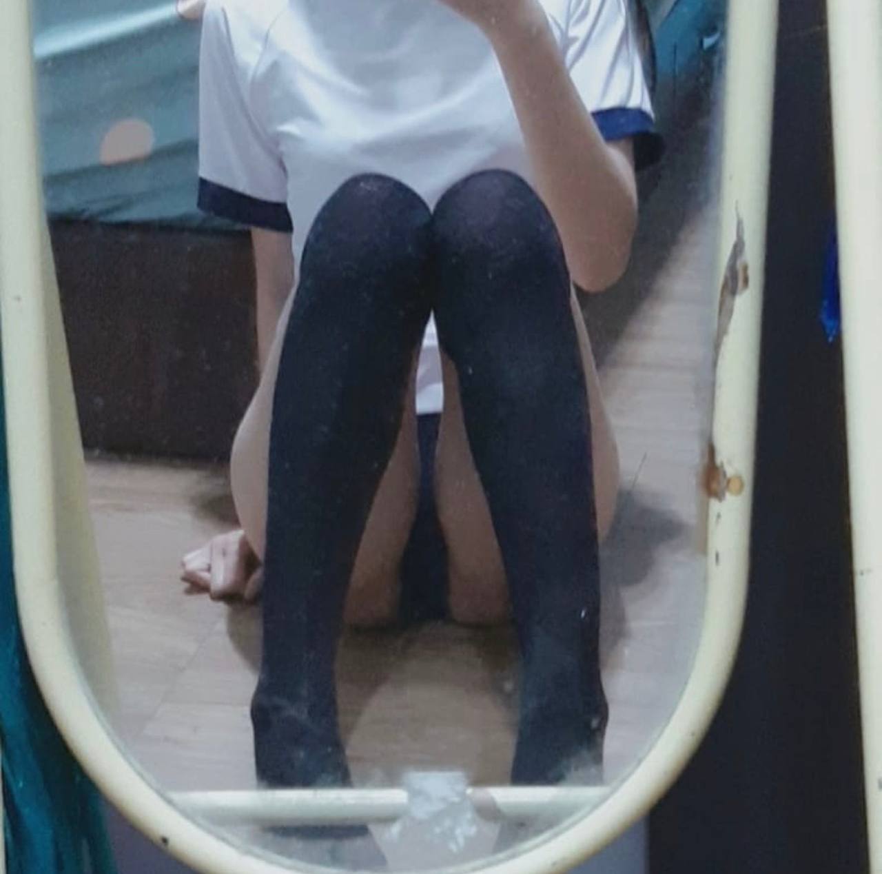 Má thuê gia sư về kèm cặp con trai, nhưng thuê nhầm yêu nữ vú to